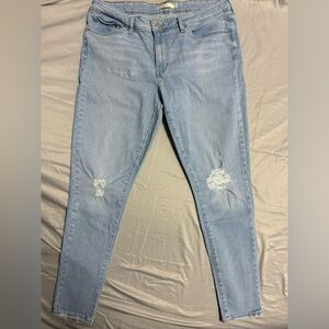 Levi’s skinny mid rise 712 jeans Size 33